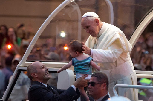 Papa e giovani messa di Aparecida &#8211; fr