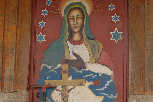 Messaggio di speranza dal Kenya, papa nella favela &#8211; fr