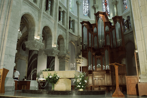 France : Intérieur Sacré Coeur de Lourdes