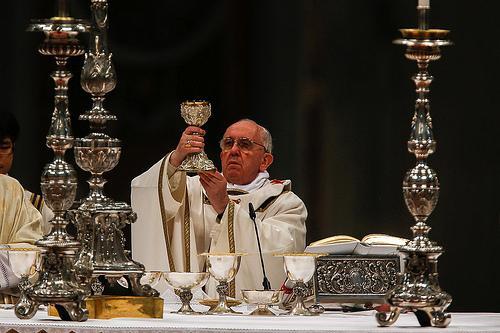 Le pape François célébrant la messe