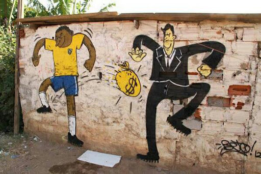 La contestation anti Fifa sur les murs des favelas brésiliennes