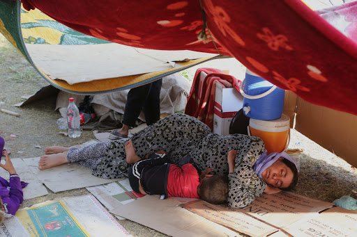 Yazidi refugees near Turkey-Iraq border &#8211; fr