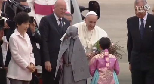 VIDÉO. Le Pape François est arrivé en Corée