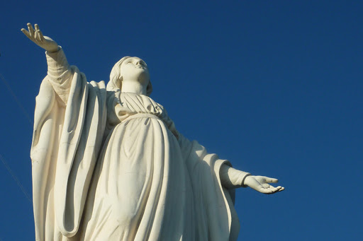 Chile : The Immaculate Virgin (A shrine at the top of Cerro San Cristobal)
