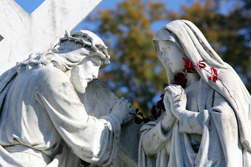 4th Stations of the Cross, Jesus meets His Mother © Zvonimir Atletic / SHUTTERSTOCK &#8211; fr
