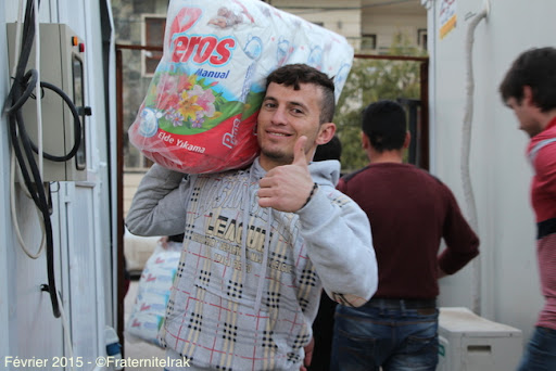 Distribution humanitaire Fraternité en Irak