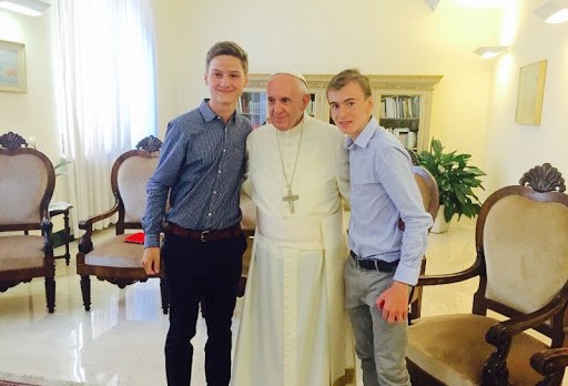 Edouard et Baptiste ont rencontré le Pape