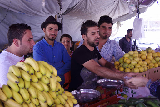 Irak, un an après : Pour les réfugiés qui trouvent du travail, la vie reprend son sens
