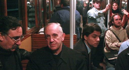 Bergoglio nella metro di Buenos Aires &#8211; fr