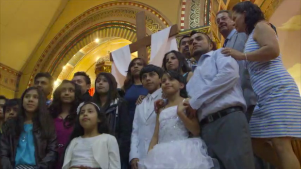 extrait du documentaire &#8220;Les Latinos aux Etats-Unis : Un peuple de communion&#8221; © Laurence Monroe