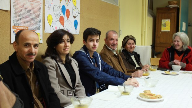 La SSVP de Reims accueille une famille de refugies irakiens (2)