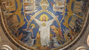 La célèbre mosaïque du chœur de la basilique du Sacré-Cœur de Montmartre