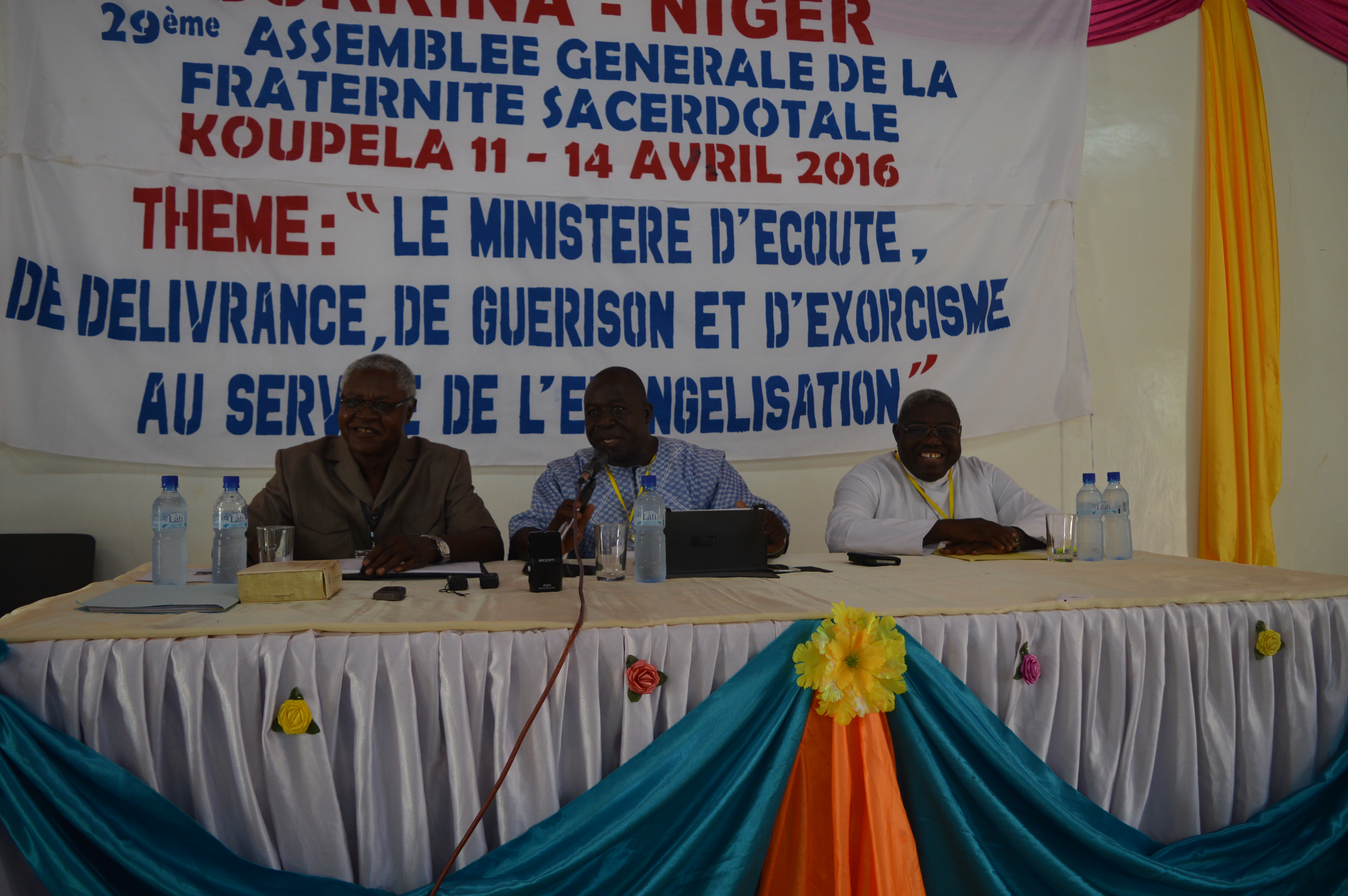 Les abbés Bernard Désiré Yanogo de l’archidiocèse de Ouagadougou et Baudouin Poda du diocèse de Diébougou