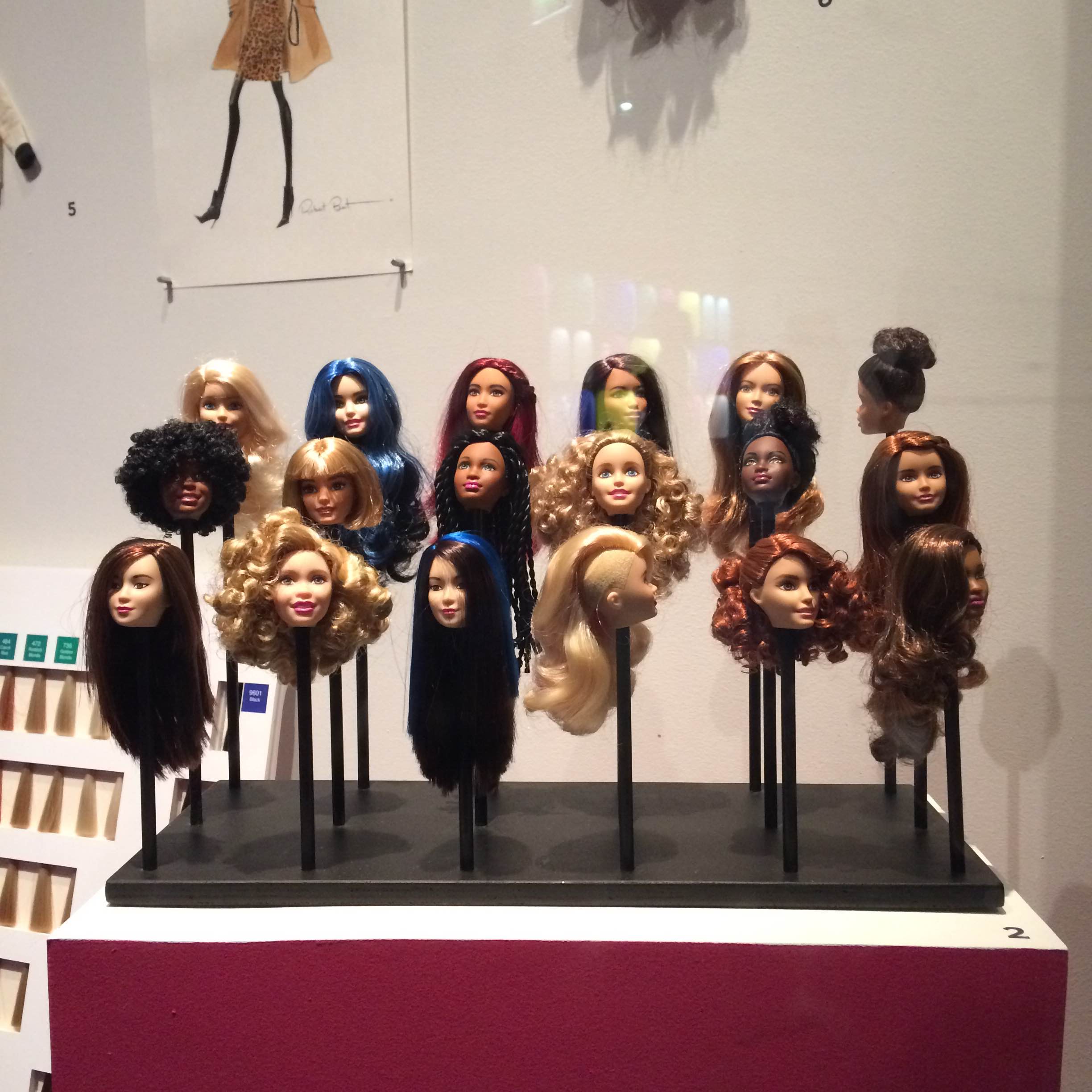 Les différentes couleurs de peau et de cheveux pour la collection Barbie Fashionista 2016 © Mattel