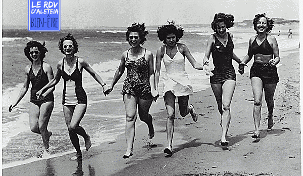 web-women_in_bathing_suits_north_africa_1944-fdr-library-cc2.gif