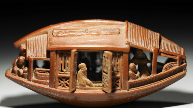 a-chinese-miniature-sculpture-was-carved-into-an-olive-pit-in-1737