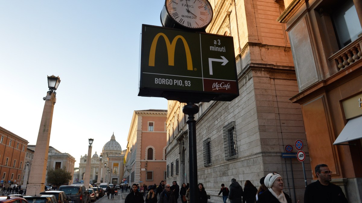 Italy: Controversial McDonald’s opens near Vatican in Rome