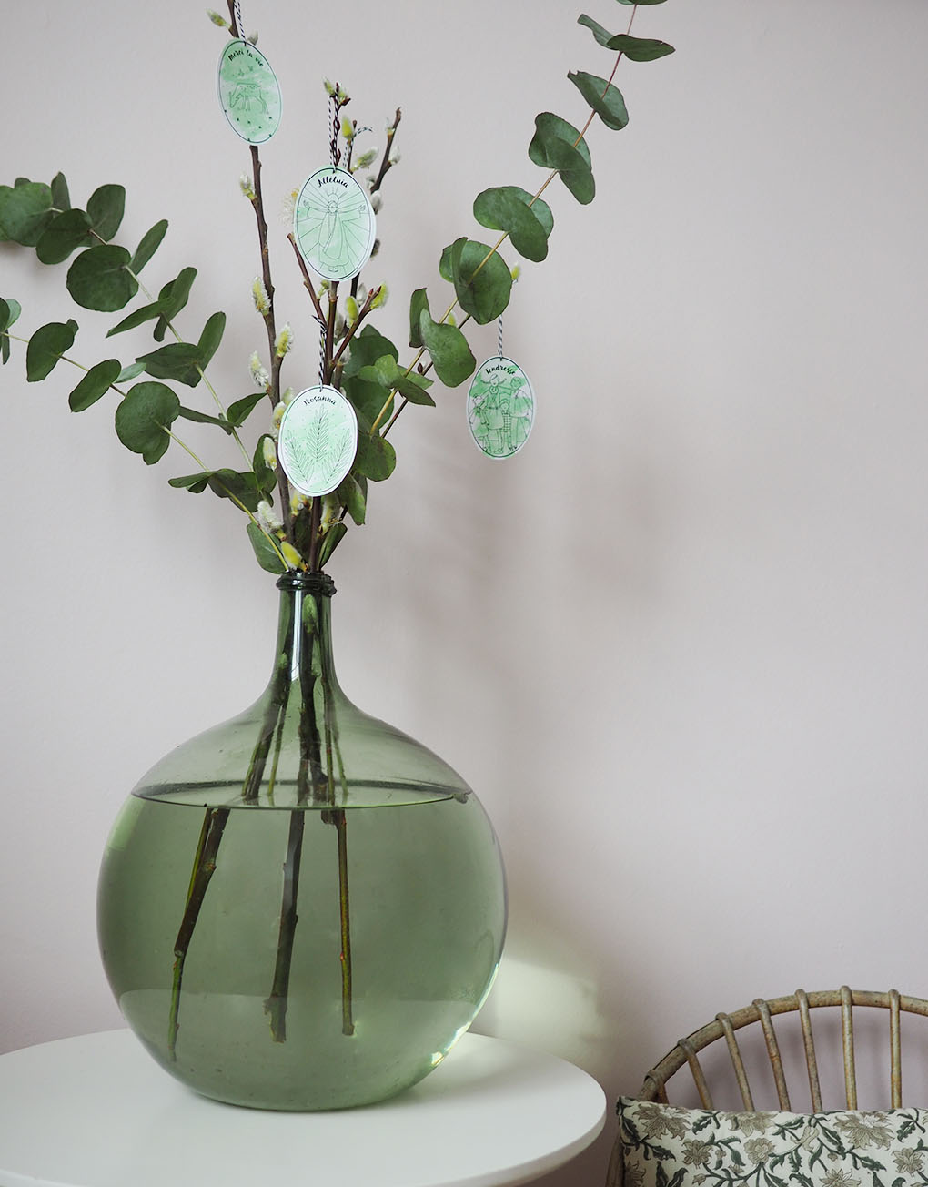 Un arbre de Pâques à décorer