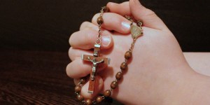 Le chapelet de la Sainte Trinité, pour prier les trois Personnes