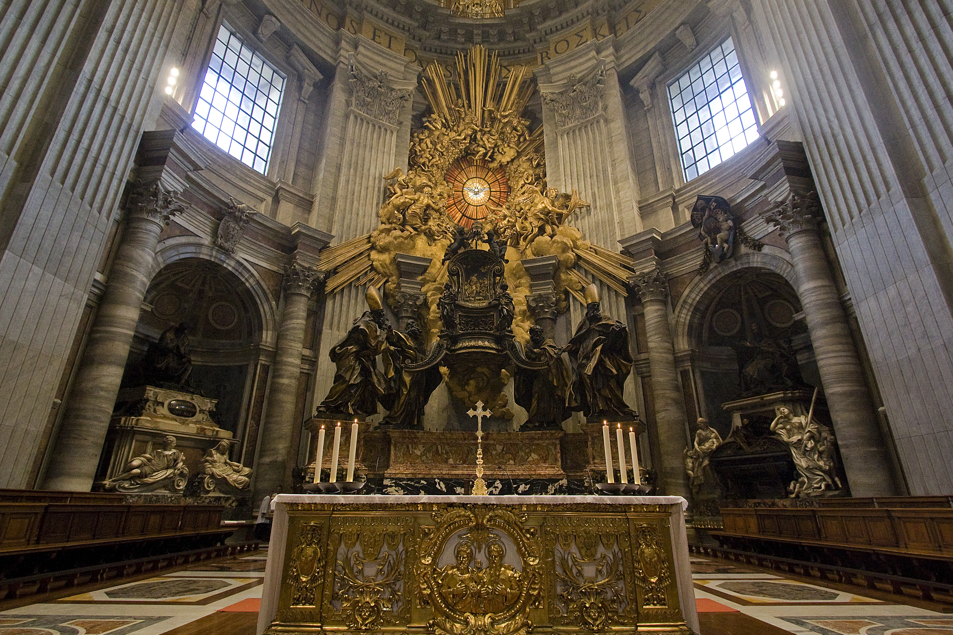 La chaire de Saint-Pierre au Vatican © Fr Lawrence Lew, O.P.