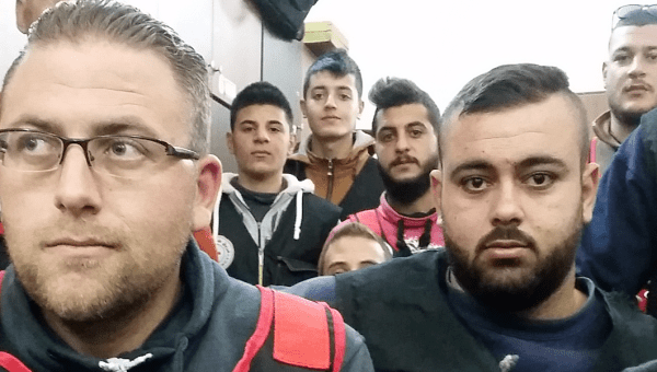 Les casques rouges de Mhardeh © Alexandre Meyer