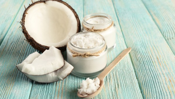 Huile de coco et noix de coco