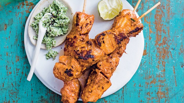 Brochettes de cabillaud tikka