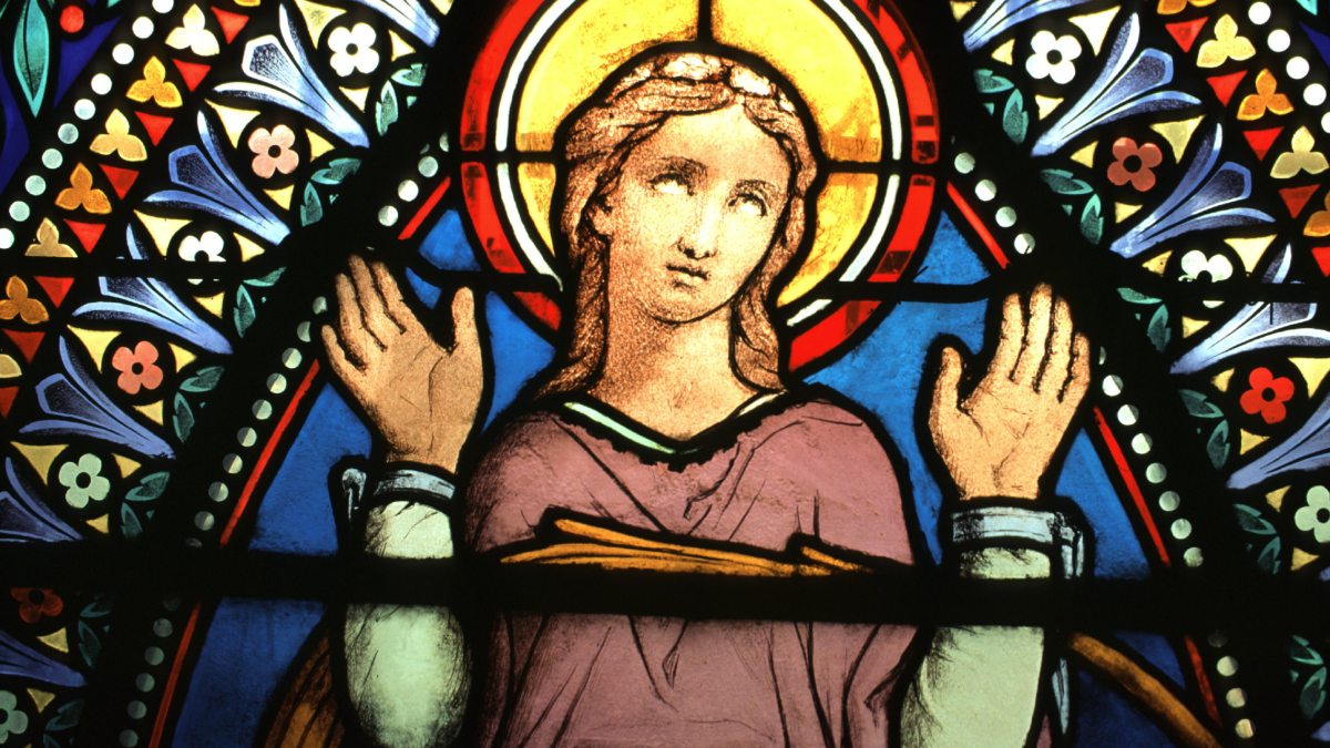 Sainte Blandine (IIe siècle) a été condamnée à mort par l'empereur Marc Aurèle. Mais cette mise à mort ne s'est pas déroulée comme prévu, le grill ne l'a pas brûlée, le lion n'a l'a pas mangée. Et c'est entre les cornes d'un taureau qu'elle a trouvé la mort. © Lionel AMANS/CIRIC