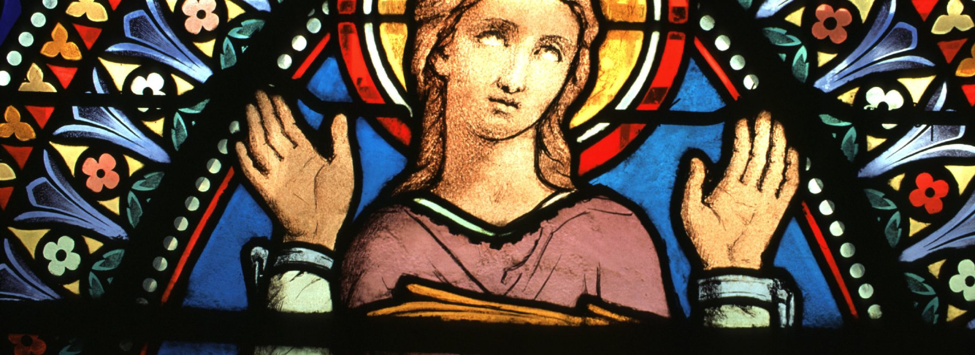 Sainte Blandine (IIe siècle) a été condamnée à mort par l'empereur Marc Aurèle. Mais cette mise à mort ne s'est pas déroulée comme prévu, le grill ne l'a pas brûlée, le lion n'a l'a pas mangée. Et c'est entre les cornes d'un taureau qu'elle a trouvé la mort. © Lionel AMANS/CIRIC