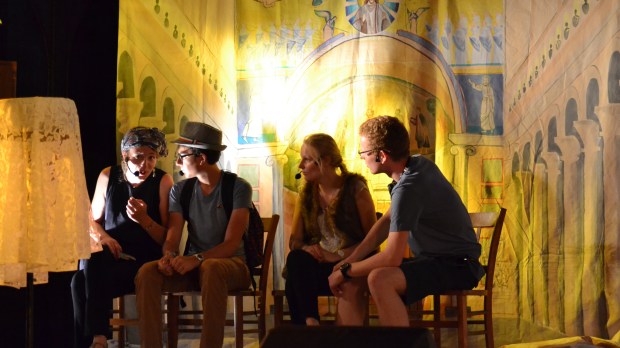 Cette comédie musicale raconte l&#8217;histoire de cinq jeunes provenant des cinq continents qui se rendent au Vatican afin d&#8217;annoncer la place de la jeunesse dans la mission. © Ad Gentes