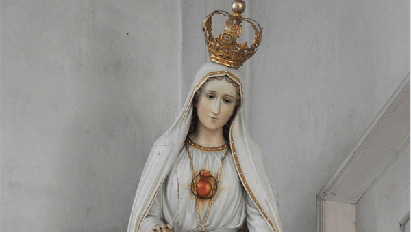 Statue de Notre Dame de Fatima © Wikipedia
