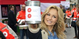 Adriana Karembeu :  “La Croix Rouge, c’est comme une famille”