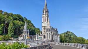 BASILIQUE NOTRE DAME DU ROSAIRE A LOURDES