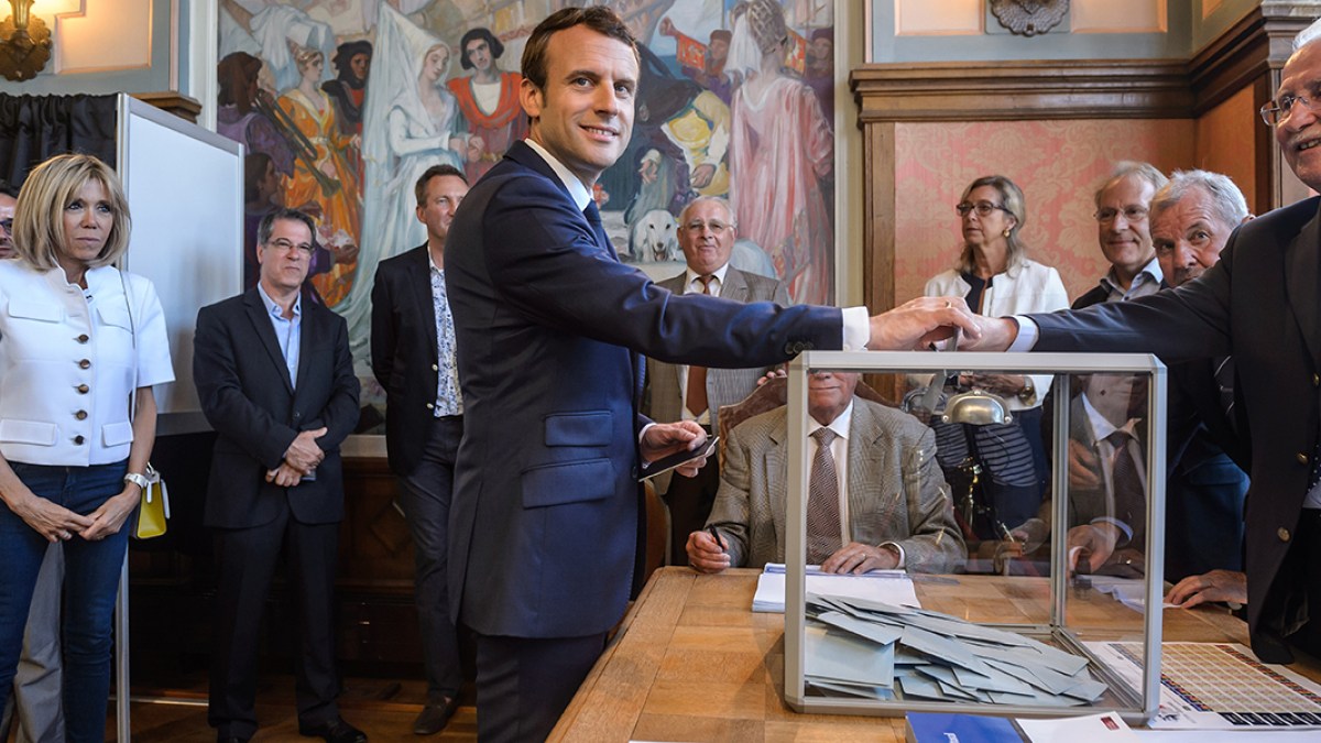 MACRON