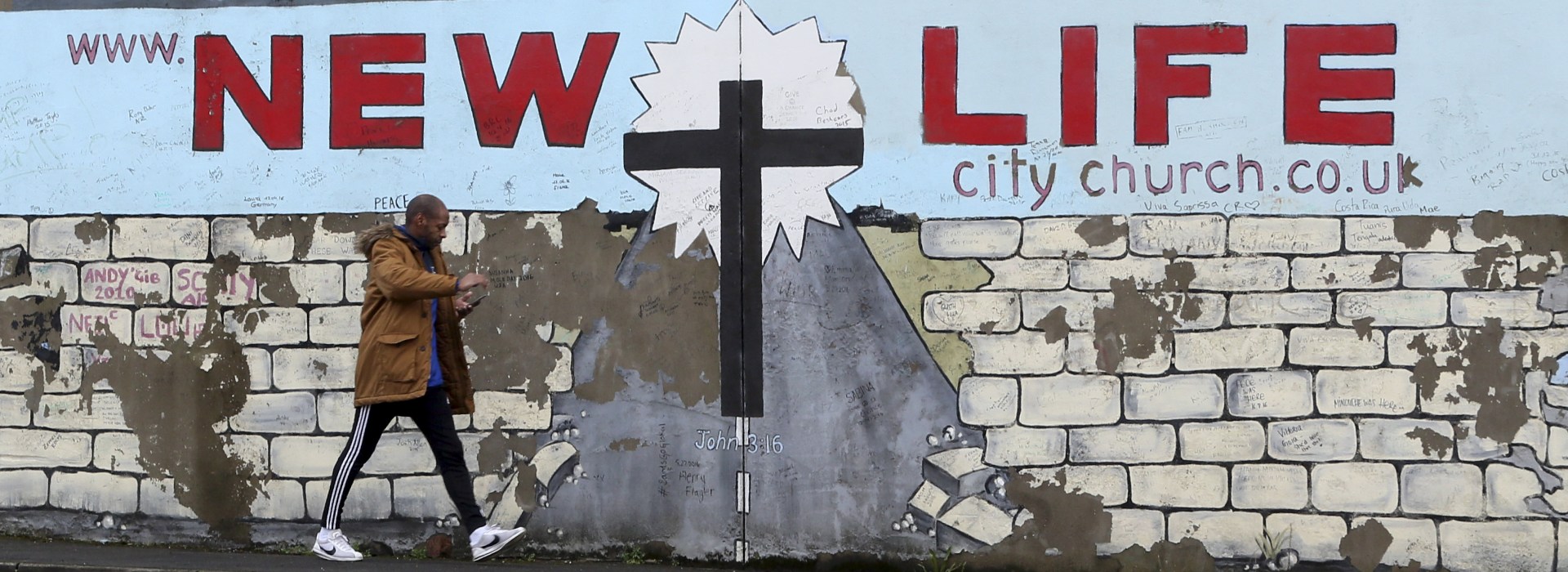 BELFAST WALL