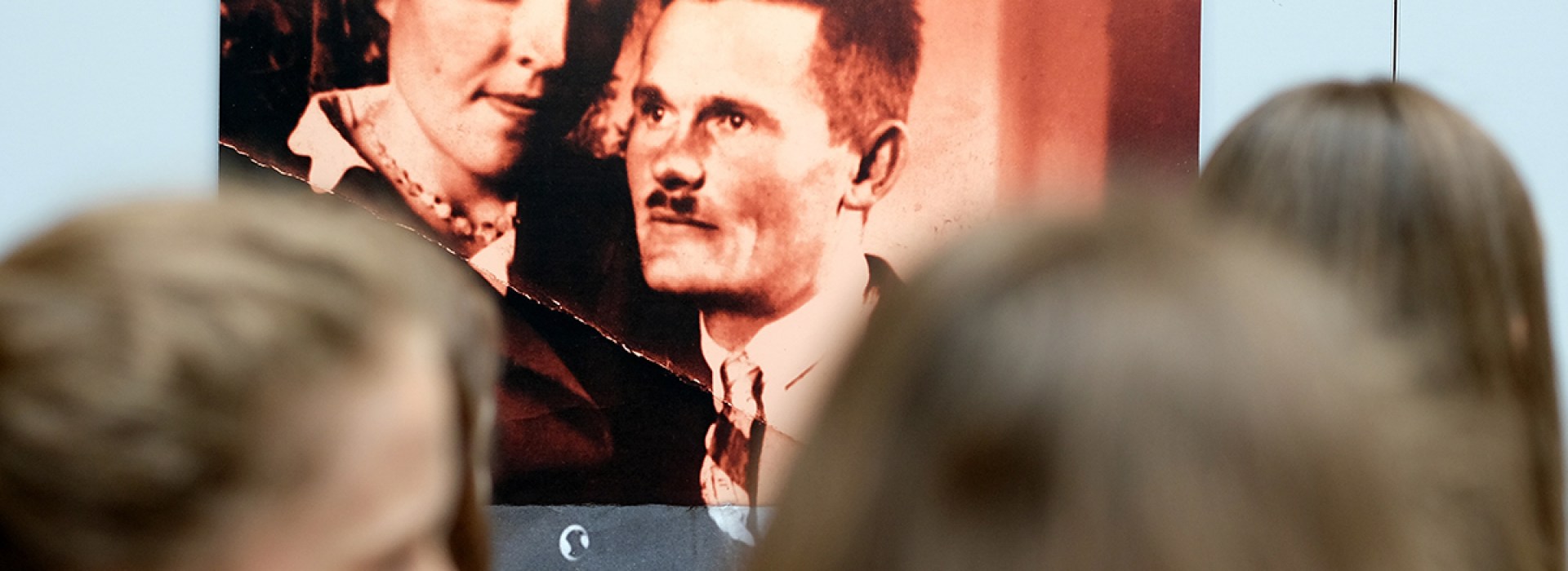 Rodzina Ulmów doceniona w Europie. Niezwykła wystawa w Parlamencie Europejskim