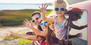 Trajets en voiture : cinq idées cathos pour occuper les enfants