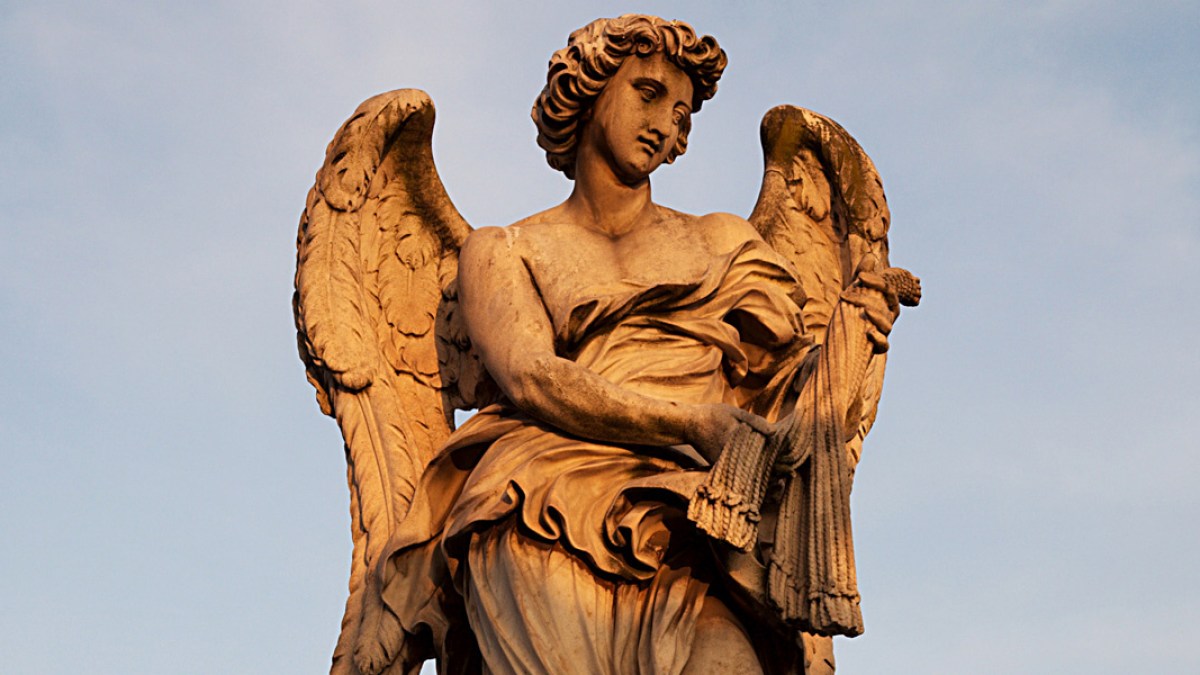 ANGEL STATUE