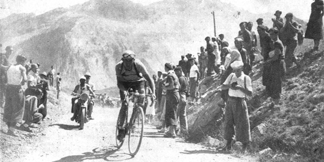 WEB3-ITALY-CYCLIST-Gino_Bartali-1938-PD