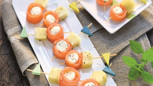 PIQUES DE ROULES AU SAUMON