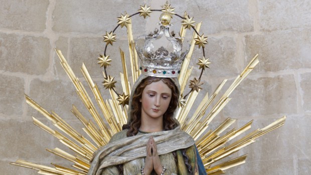 Statue de la Vierge Marie