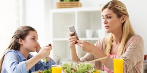 Les mères de famille, premières victimes de la charge mentale liée au travail