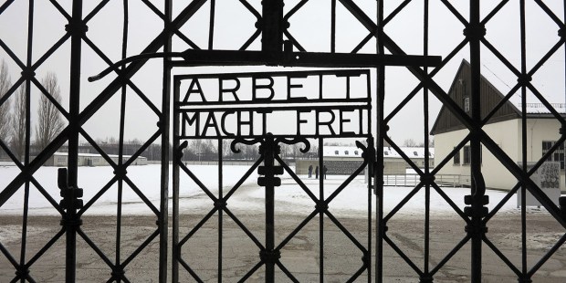 Un fil de discussion en mémoire des millions de victimes des nazis - Page 16 Web3-dachau-camp-germany-shutterstock_491656084-casadaphoto-ai