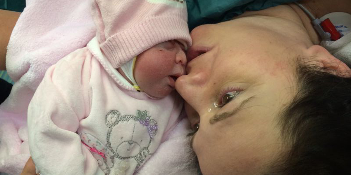 Un Couple Refuse L Avortement Tout En Sachant Que Leur Fille Va Mourir