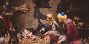 Quels sont les personnages indispensables de la crèche de Noël ?