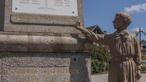 Monument aux morts pacifistes de Gentioux dans la Creuse