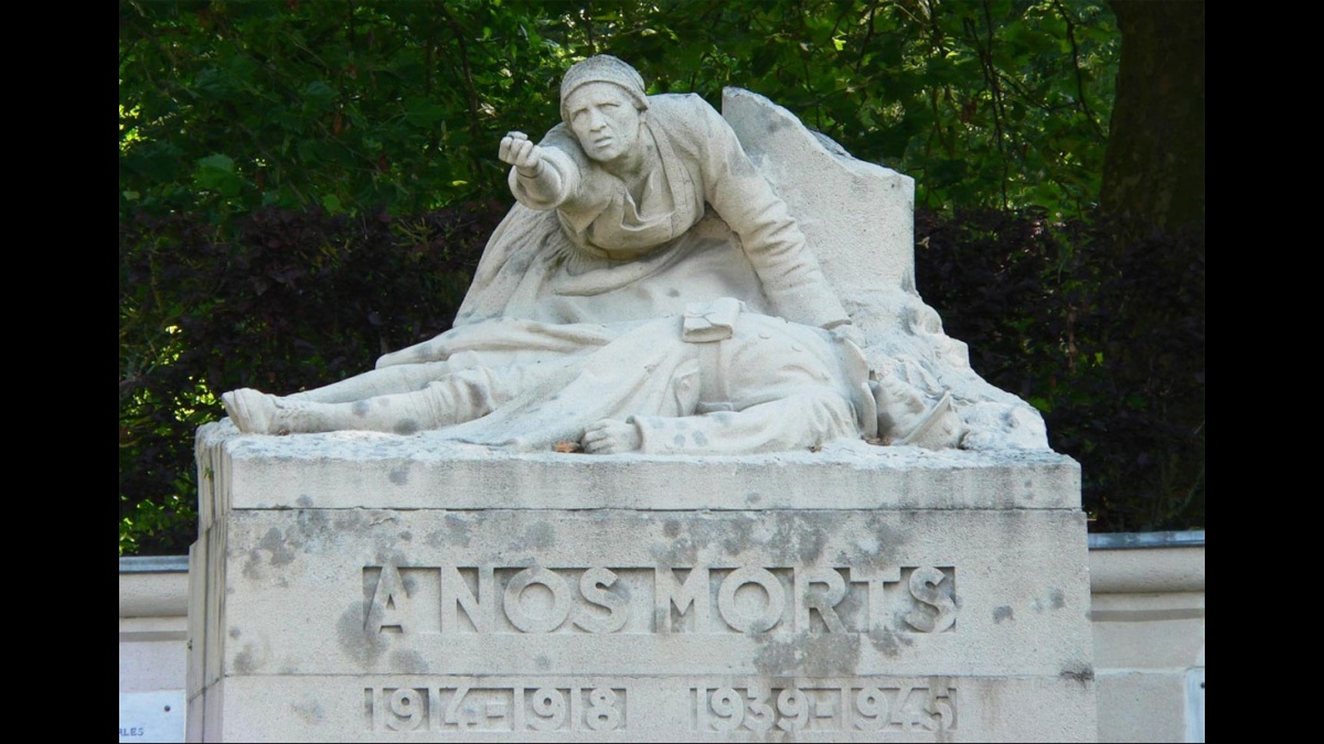 Monuments aux morts de Péronne dans la Somme