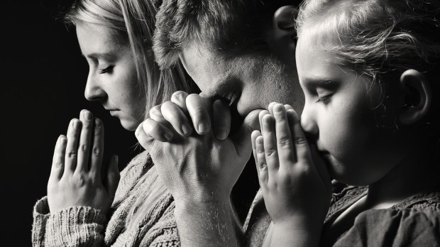 FAMILY PRAYING