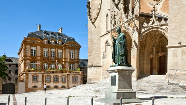 Place Urbain V à Mende