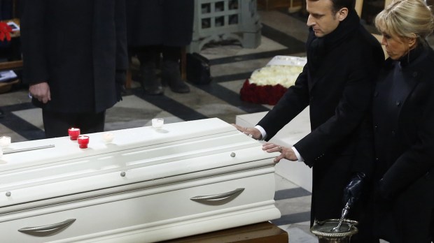 MACRON HALLYDAY FUNERAL